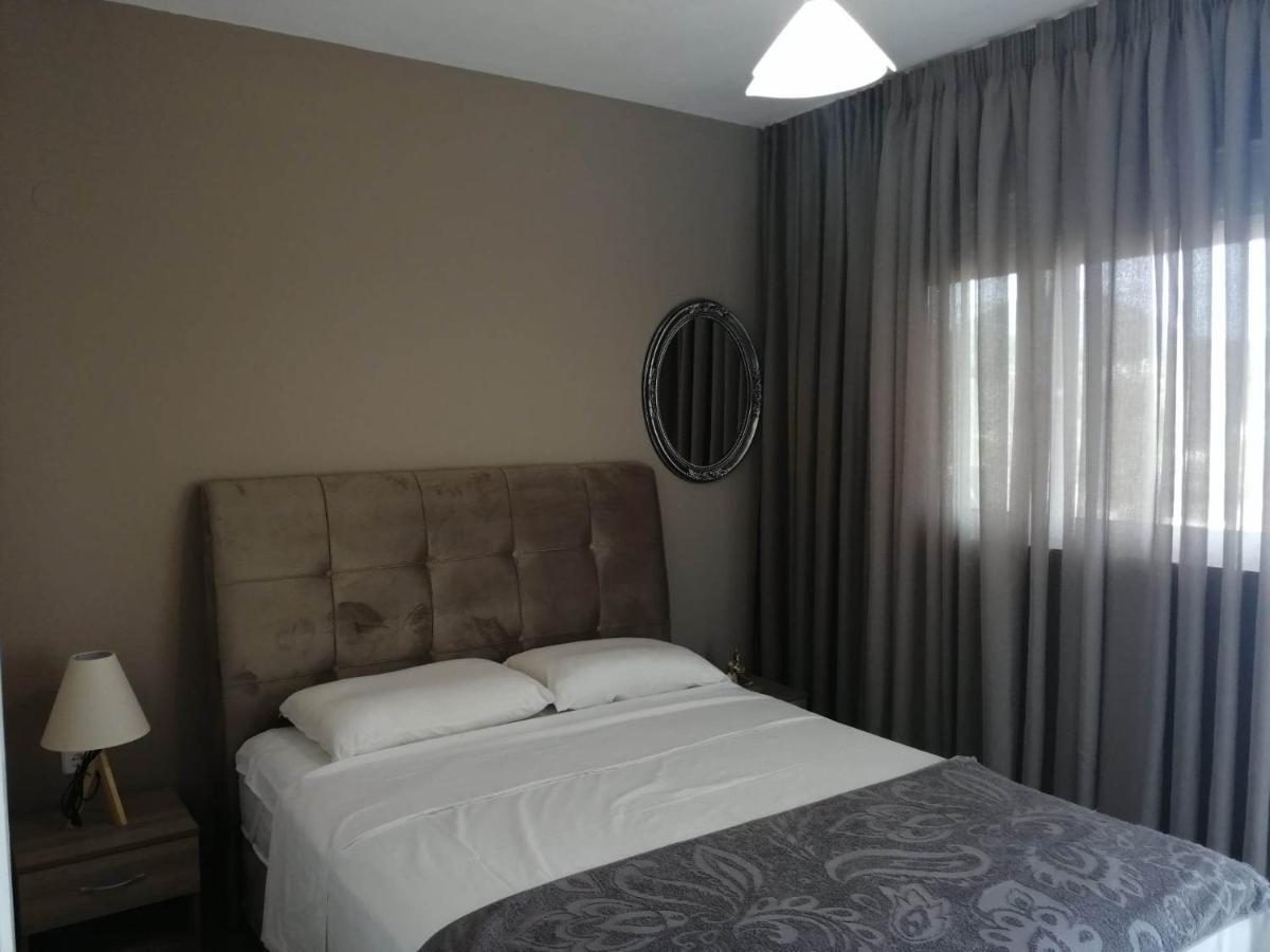 Alexandra'S Glifa Apartments Exterior photo